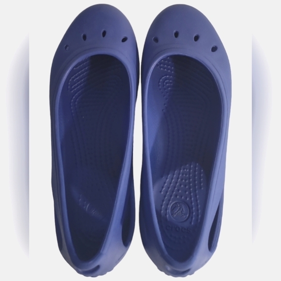 Crocs Big Girls Kadee Ballet Cut Out Comfort Flats Sz J5 - Picture 2 of 13